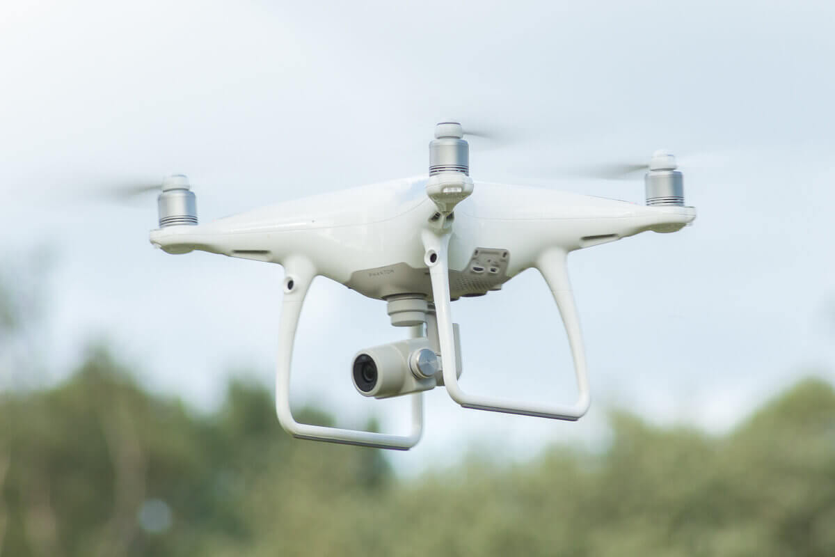 My Review of the DJI Phantom 4 (Standard, Advanced and Pro) - Drone