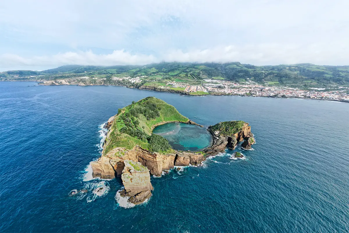 The Azores archipelago in the Atlantic also belongs to Portugal and offers spectacular photo opportunities.